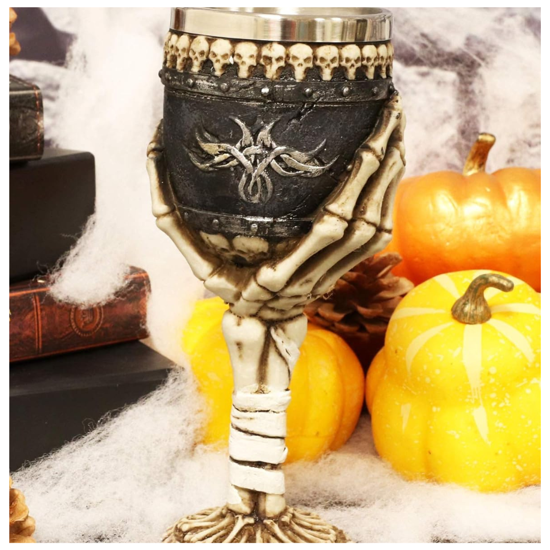 Copa Medieval Brazo Calavera