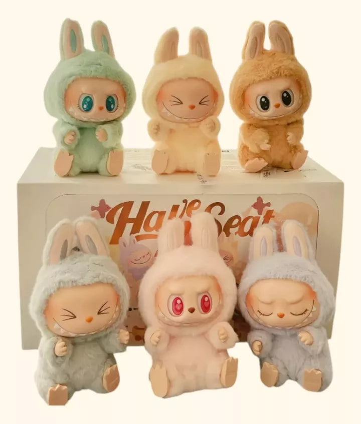 LABUBU  SORPRESA HAVE A SEAT