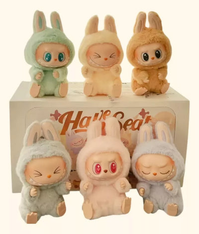 LABUBU  SORPRESA HAVE A SEAT