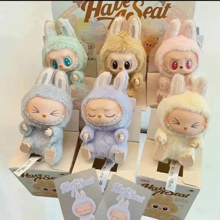 LABUBU  SORPRESA HAVE A SEAT