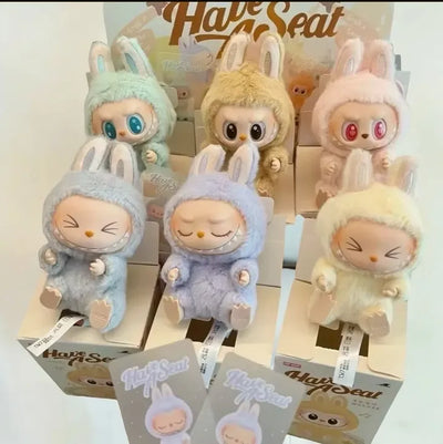 LABUBU  SORPRESA HAVE A SEAT