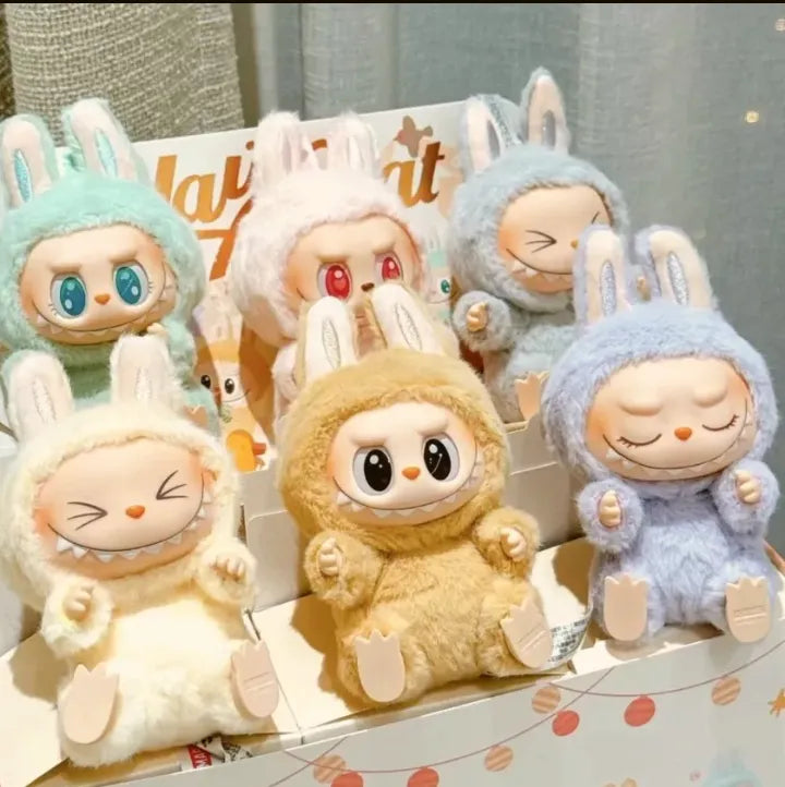 LABUBU  SORPRESA HAVE A SEAT